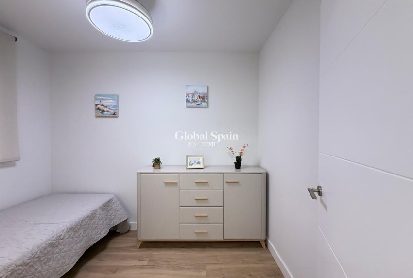 Venta - APARTAMENTO -
TORREVIEJA - Center