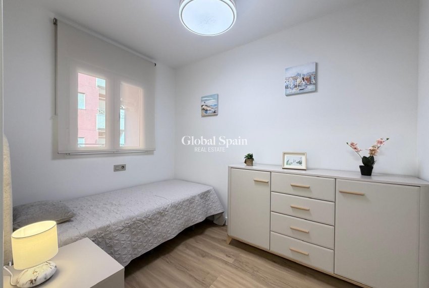 Venta - APARTAMENTO -
TORREVIEJA - Center