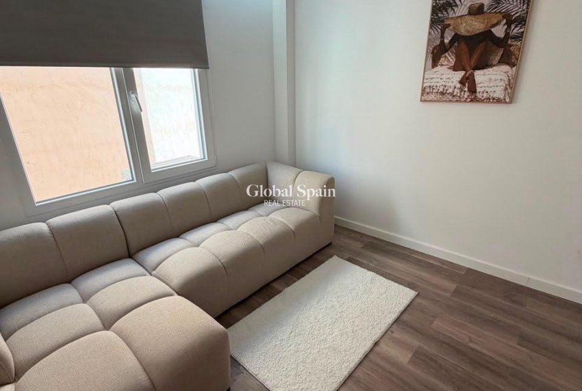 Venta - APARTAMENTO -
TORREVIEJA - Center