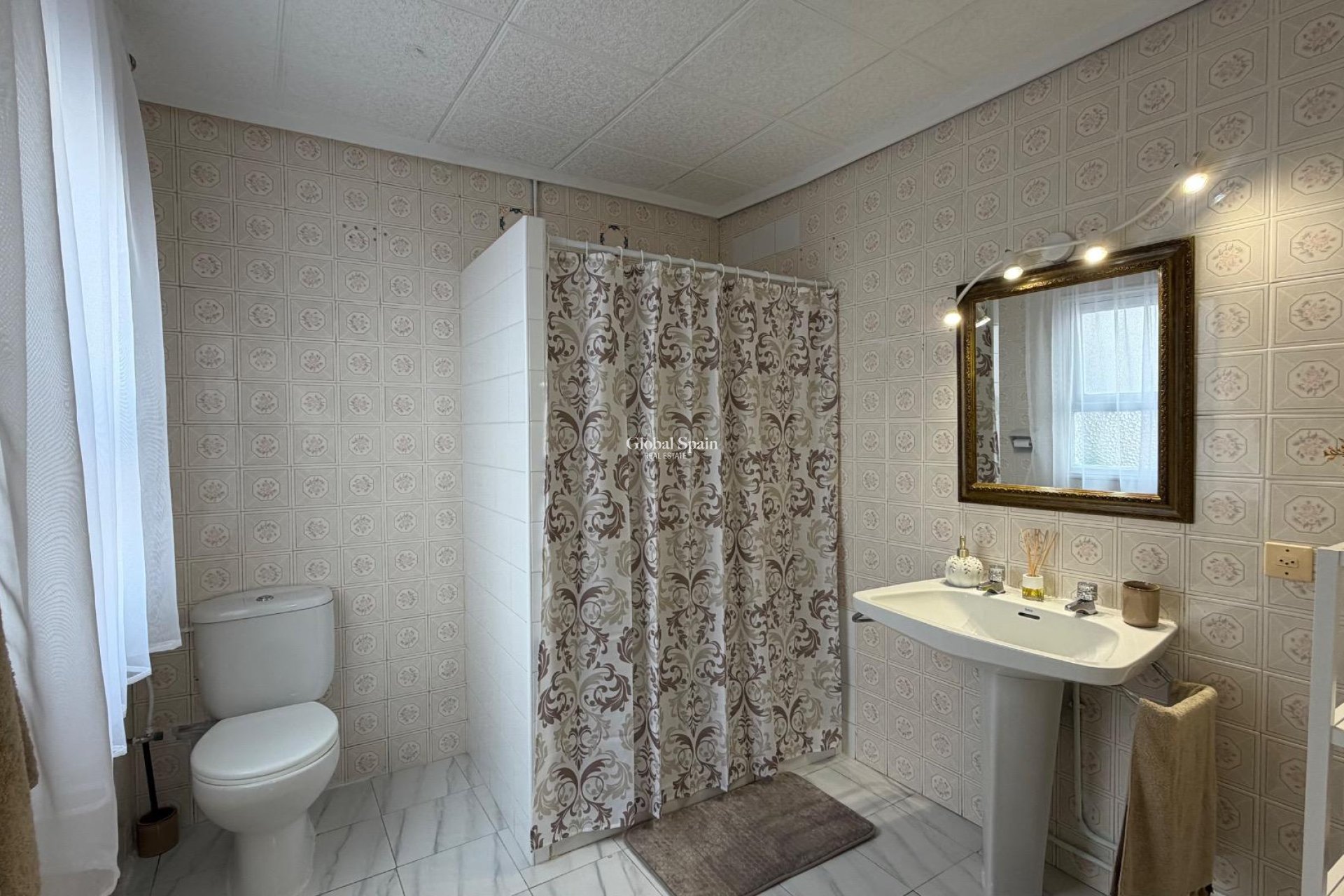 Venta - APARTAMENTO -
TORREVIEJA - Center