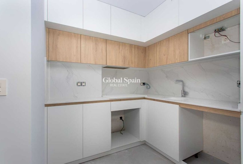 Venta - APARTAMENTO -
TORREVIEJA - CENTRE PLAYA DEL CURA LAS PISCINAS