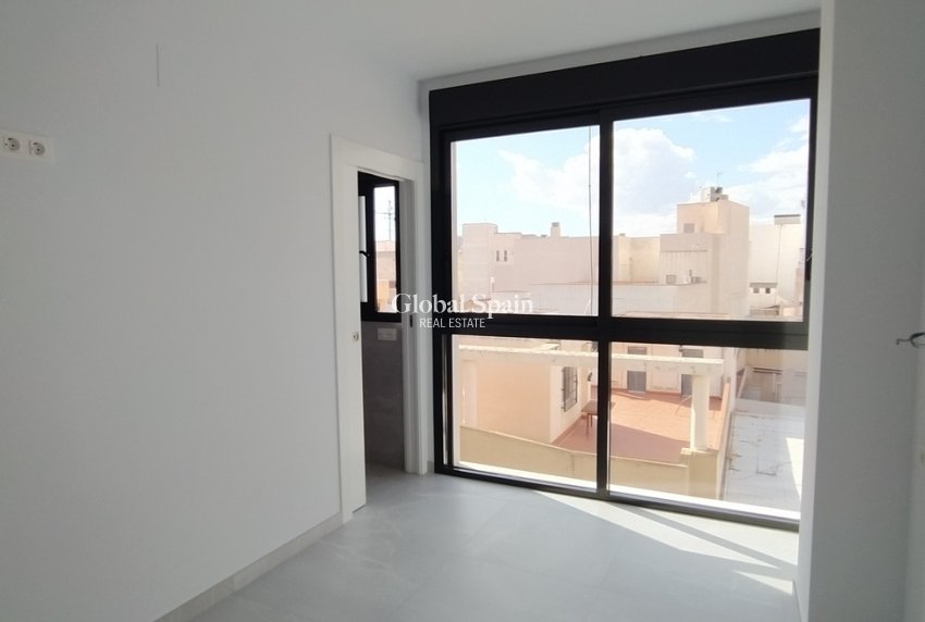 Venta - APARTAMENTO -
TORREVIEJA - CENTRE PLAYA DEL CURA LAS PISCINAS