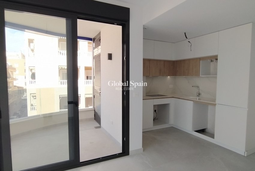 Venta - APARTAMENTO -
TORREVIEJA - CENTRE PLAYA DEL CURA LAS PISCINAS