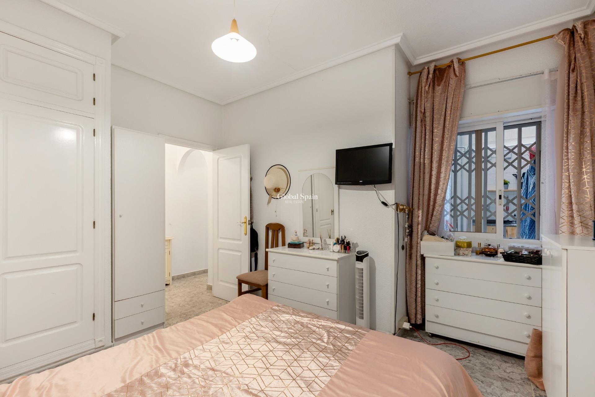 Venta - Apartamento -
TORREVIEJA - Centro - Muelle Pesquero