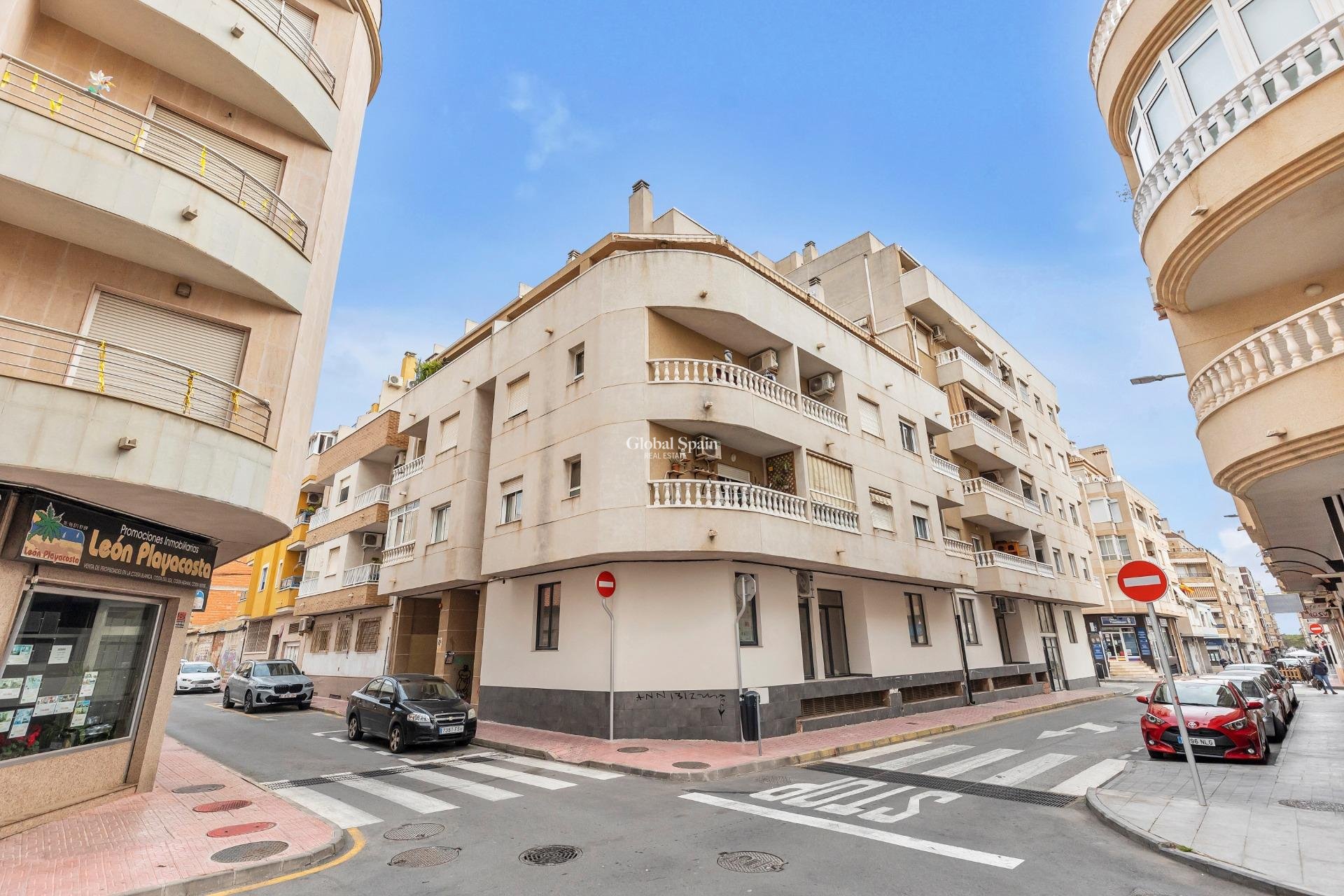 Venta - APARTAMENTO -
TORREVIEJA - Centro - Muelle Pesquero