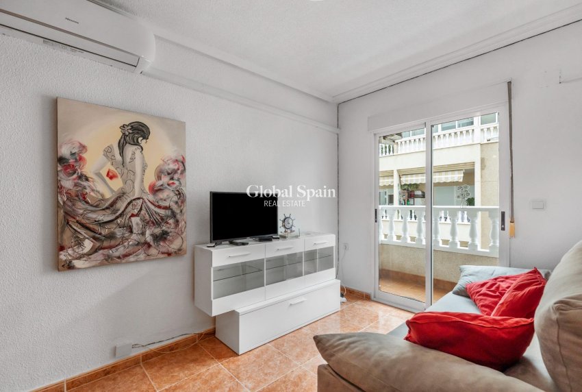 Venta - APARTAMENTO -
TORREVIEJA - Centro - Muelle Pesquero