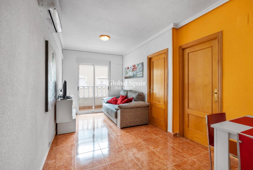 Venta - APARTAMENTO -
TORREVIEJA - Centro - Muelle Pesquero