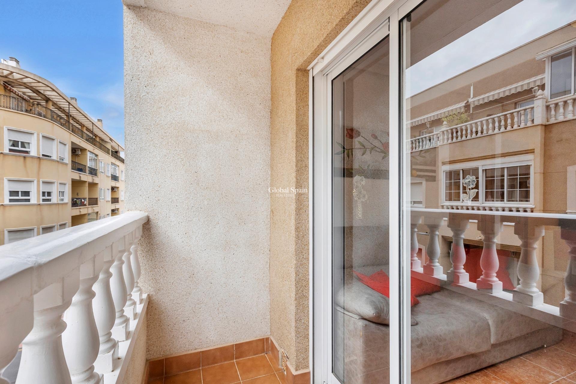 Venta - APARTAMENTO -
TORREVIEJA - Centro - Muelle Pesquero