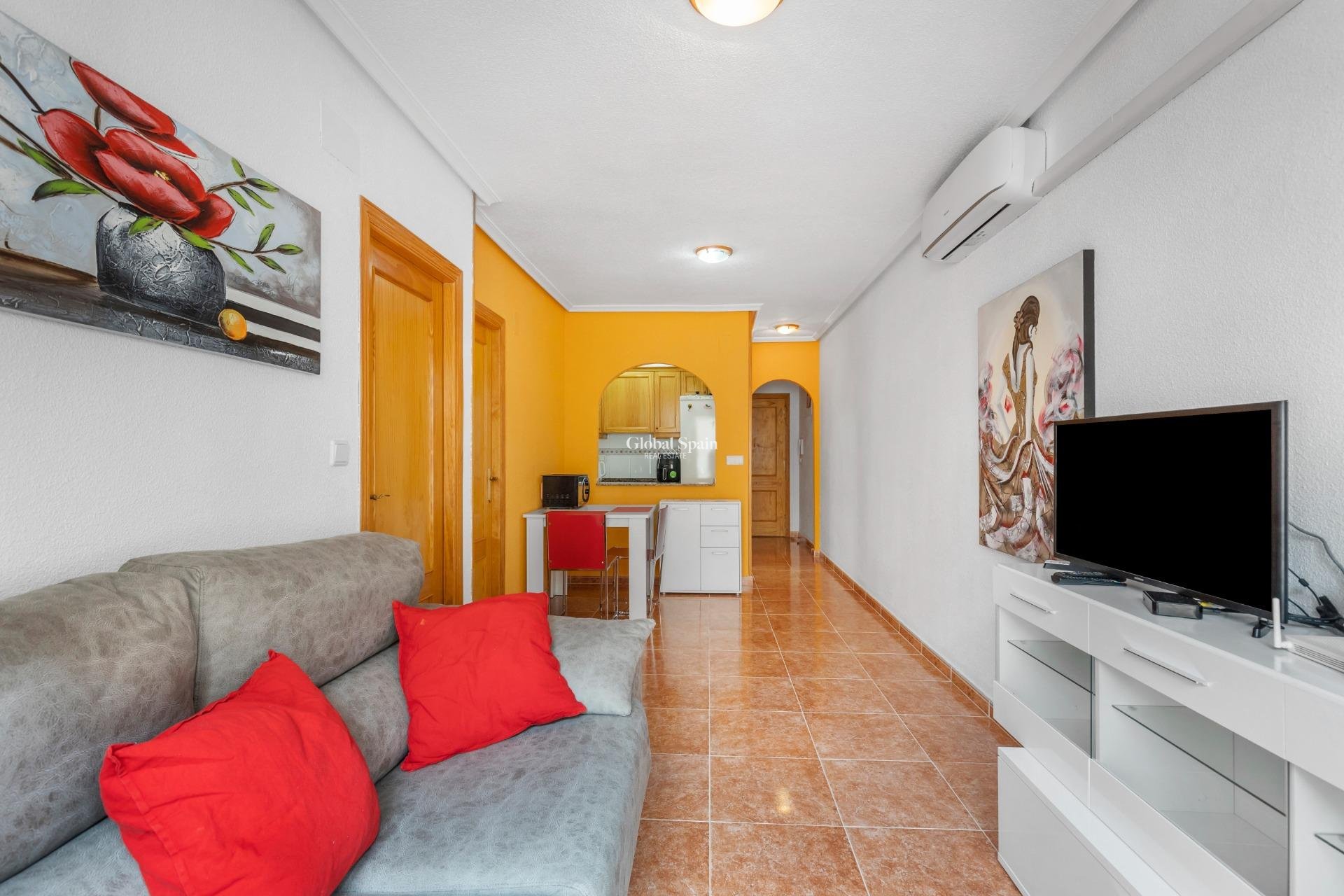Venta - APARTAMENTO -
TORREVIEJA - Centro - Muelle Pesquero