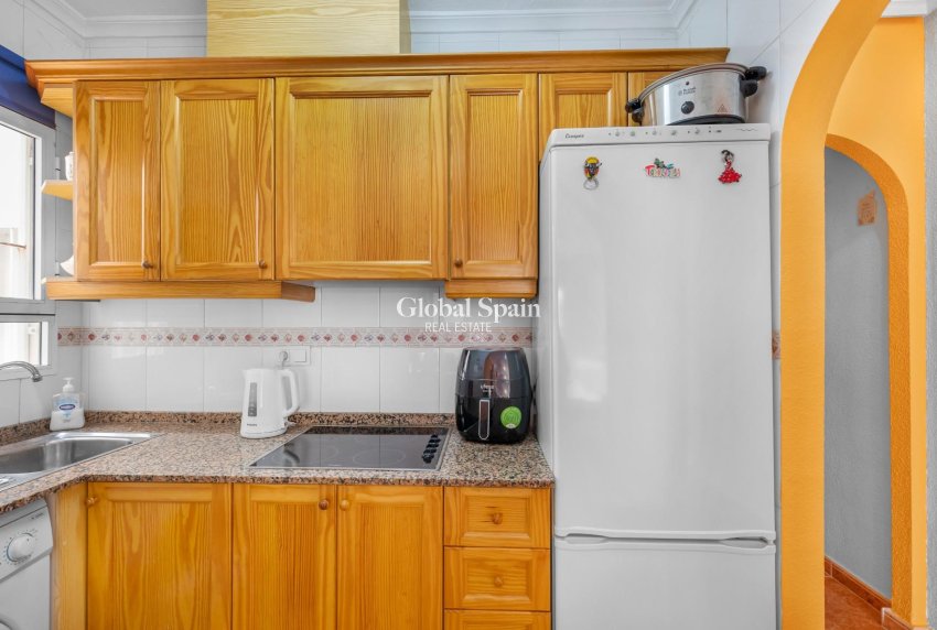 Venta - APARTAMENTO -
TORREVIEJA - Centro - Muelle Pesquero