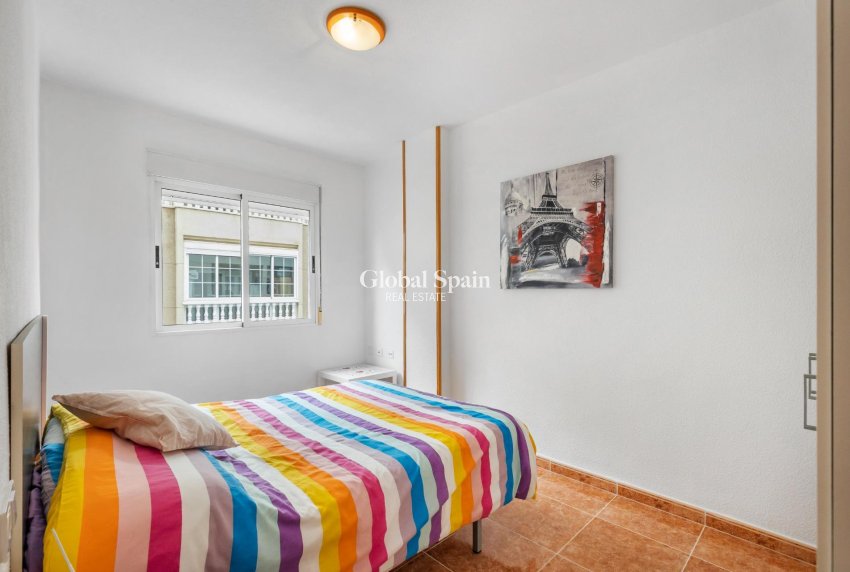 Venta - APARTAMENTO -
TORREVIEJA - Centro - Muelle Pesquero