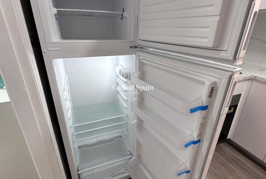 Venta - APARTAMENTO -
TORREVIEJA - Centro - Muelle Pesquero