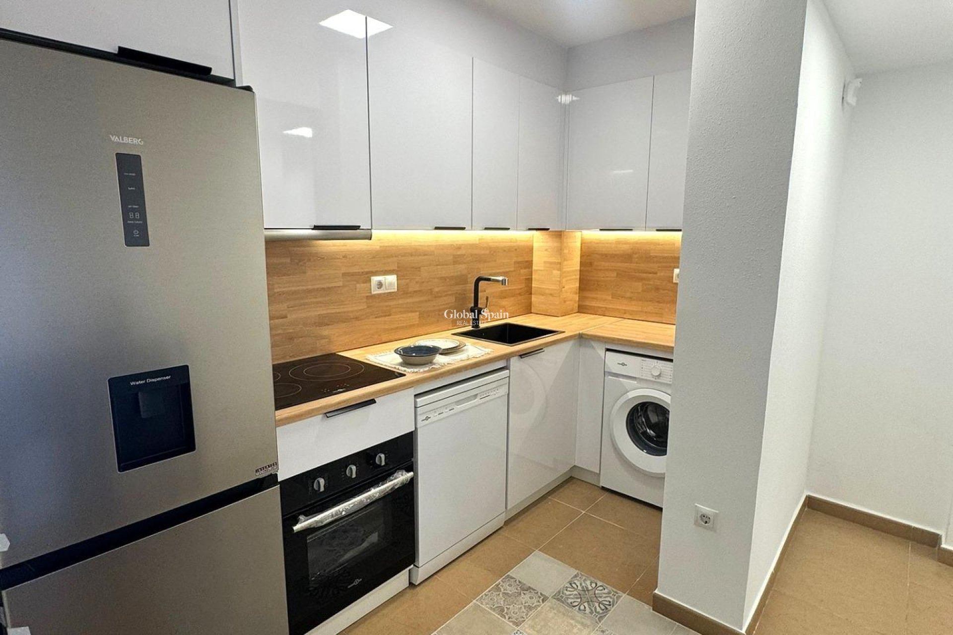 Venta - APARTAMENTO -
TORREVIEJA - Centro - Muelle Pesquero