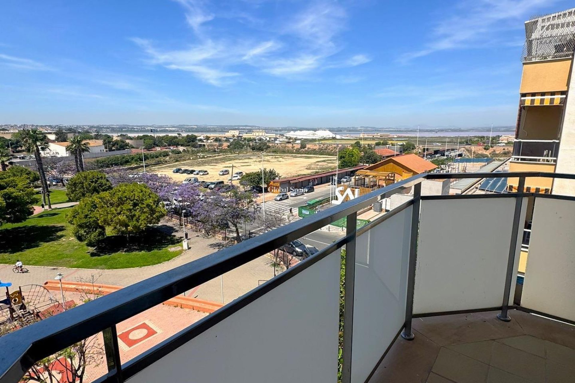 Venta - APARTAMENTO -
TORREVIEJA - Centro - Muelle Pesquero