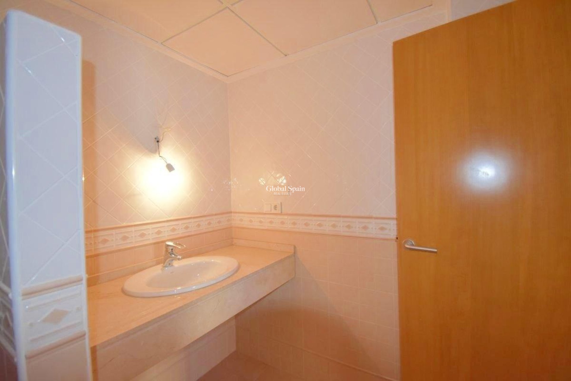 Venta - APARTAMENTO -
TORREVIEJA - Centro - Muelle Pesquero