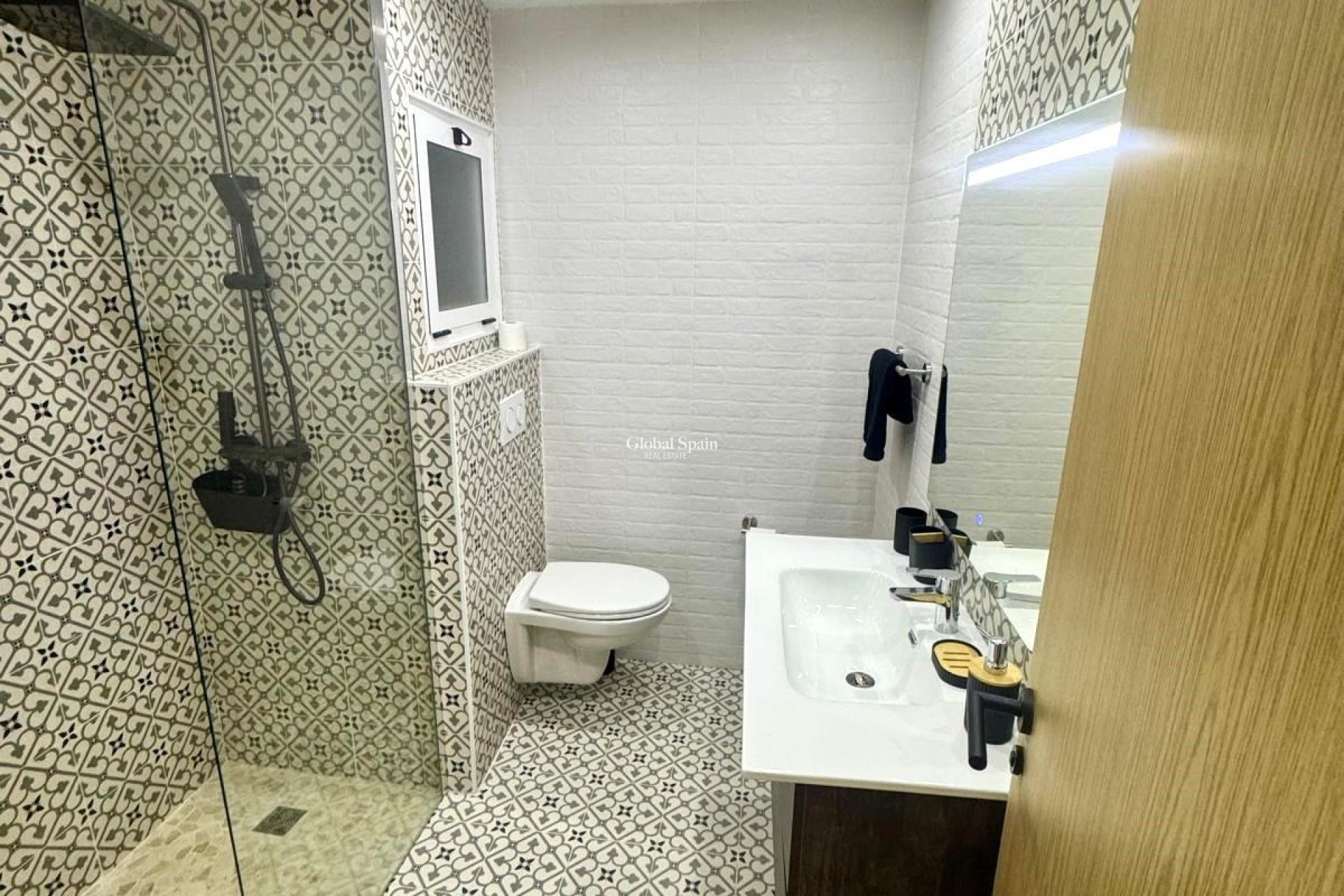 Venta - APARTAMENTO -
TORREVIEJA - Centro - Muelle Pesquero