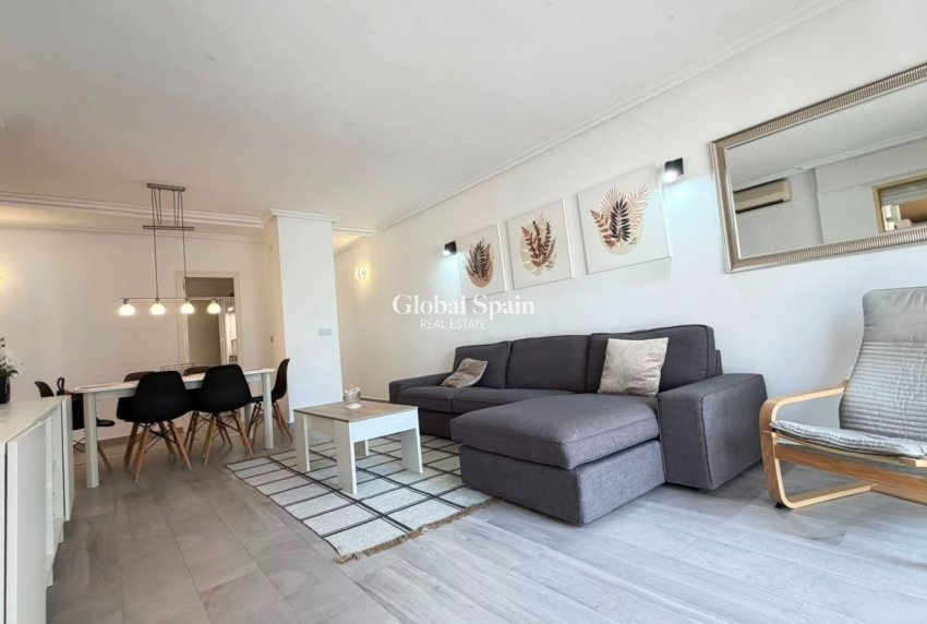 Venta - APARTAMENTO -
TORREVIEJA - Centro - Muelle Pesquero