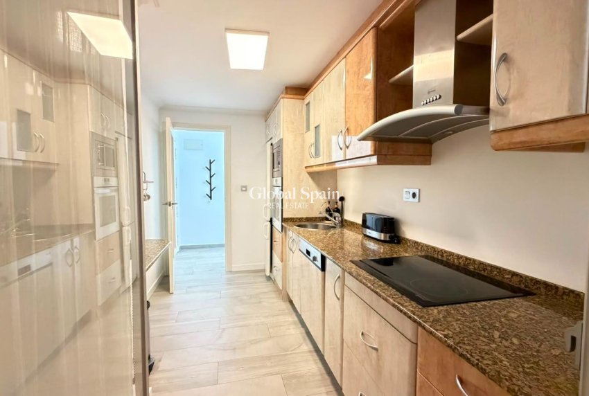 Venta - APARTAMENTO -
TORREVIEJA - Centro - Muelle Pesquero