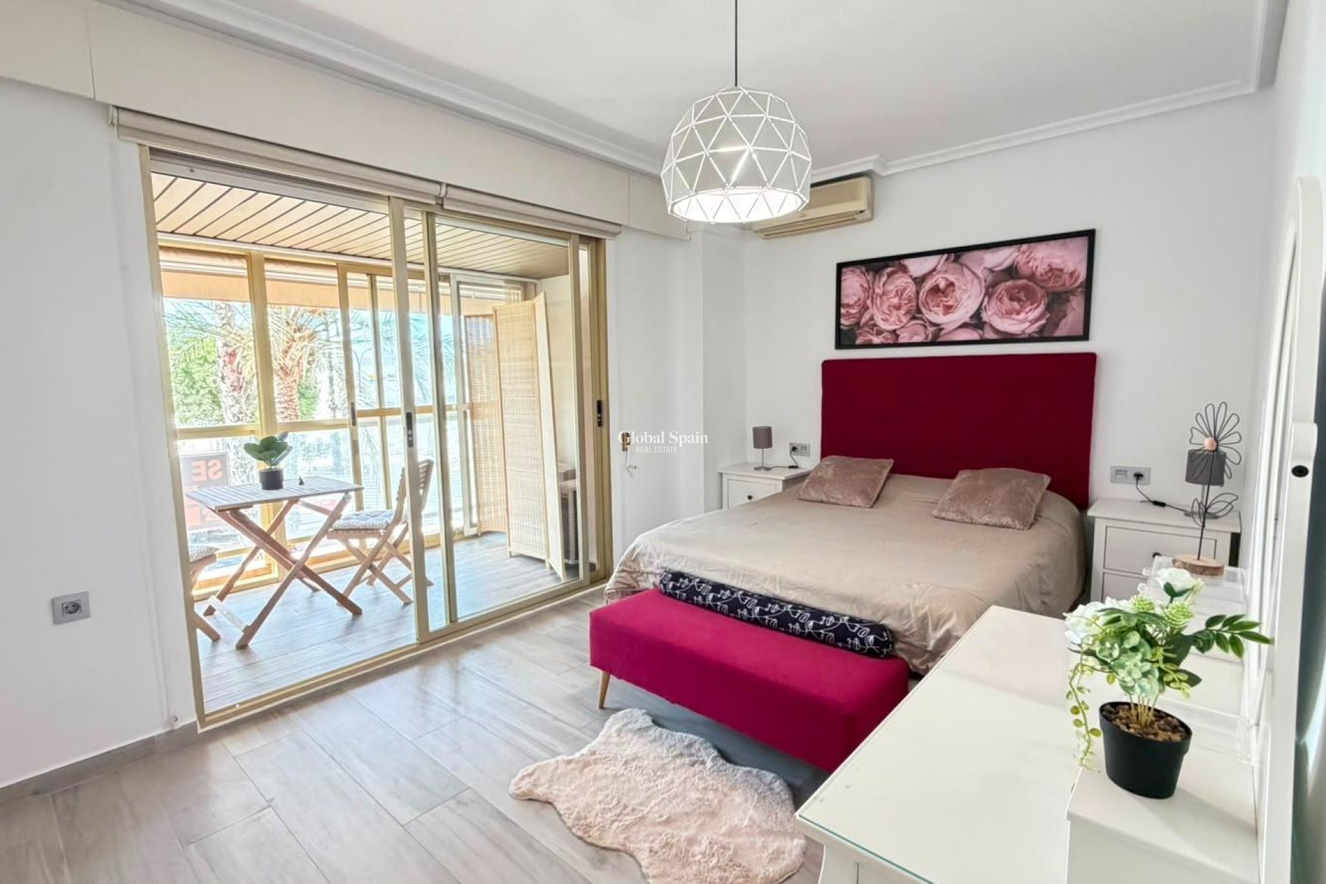 Venta - APARTAMENTO -
TORREVIEJA - Centro - Muelle Pesquero
