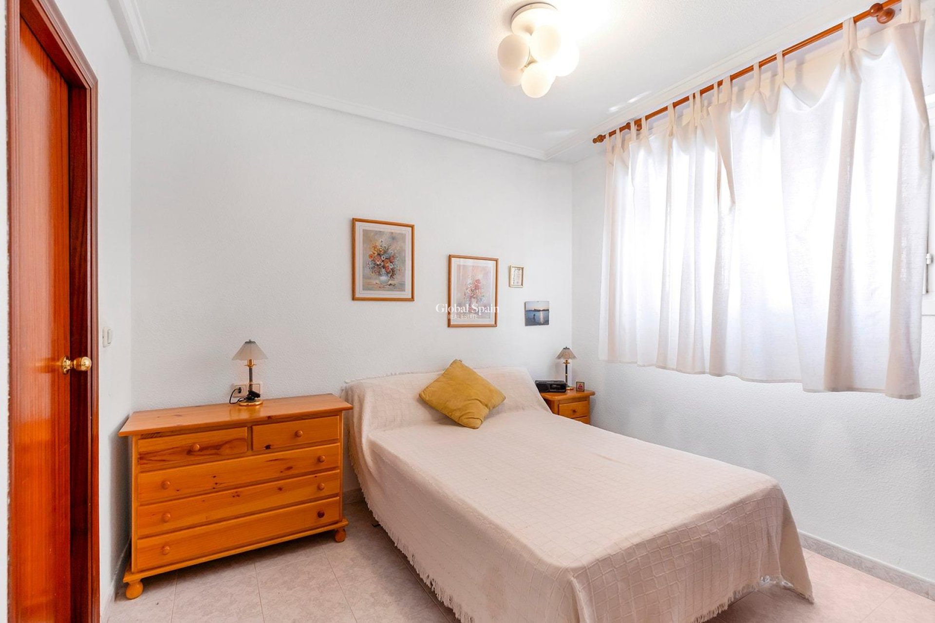 Venta - Apartamento -
TORREVIEJA - Centro