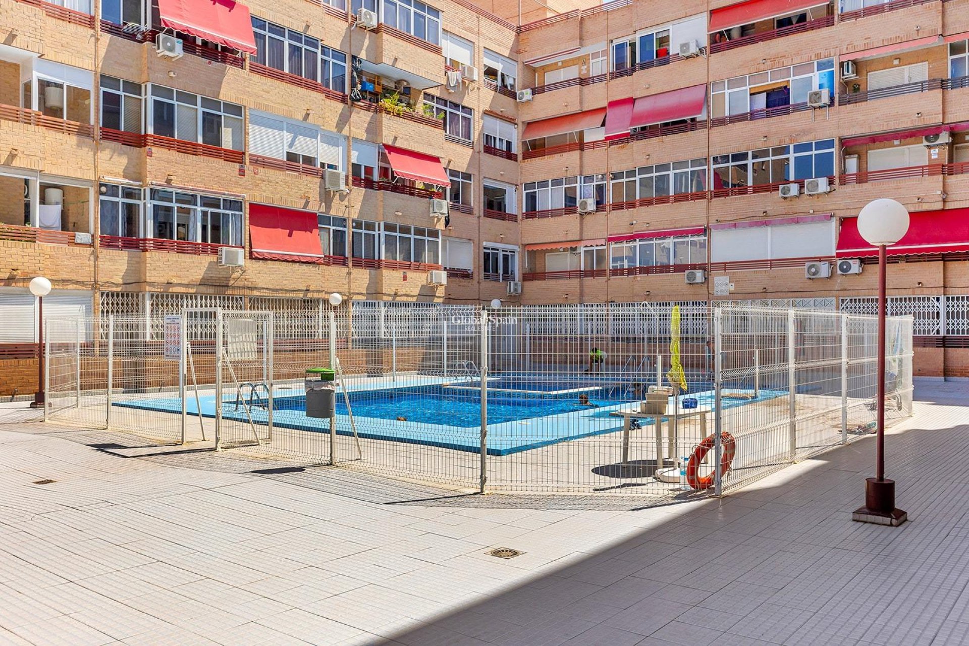 Venta - Apartamento -
TORREVIEJA - Centro