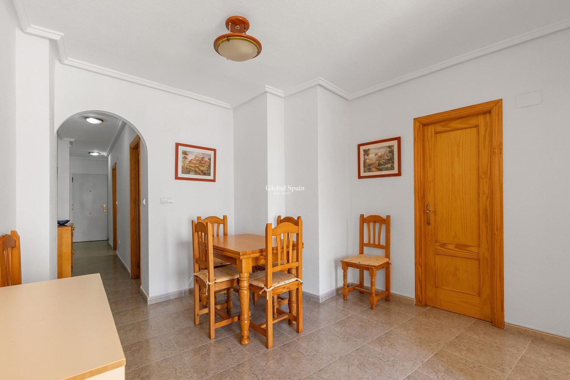 Venta - Apartamento -
TORREVIEJA - Centro