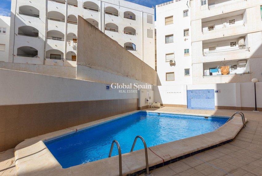 Venta - Apartamento -
TORREVIEJA - Centro