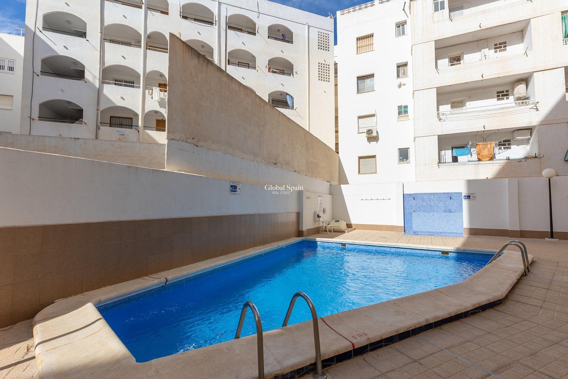 Venta - Apartamento -
TORREVIEJA - Centro