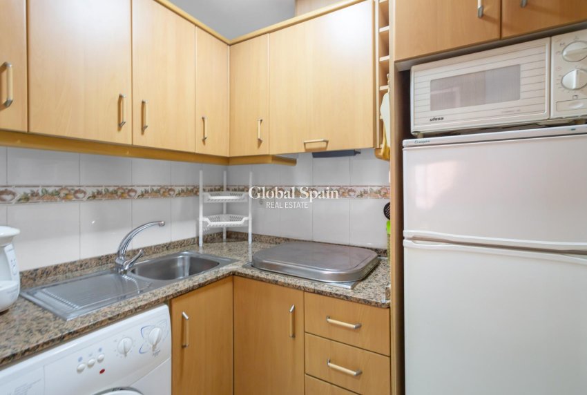 Venta - Apartamento -
TORREVIEJA - Centro