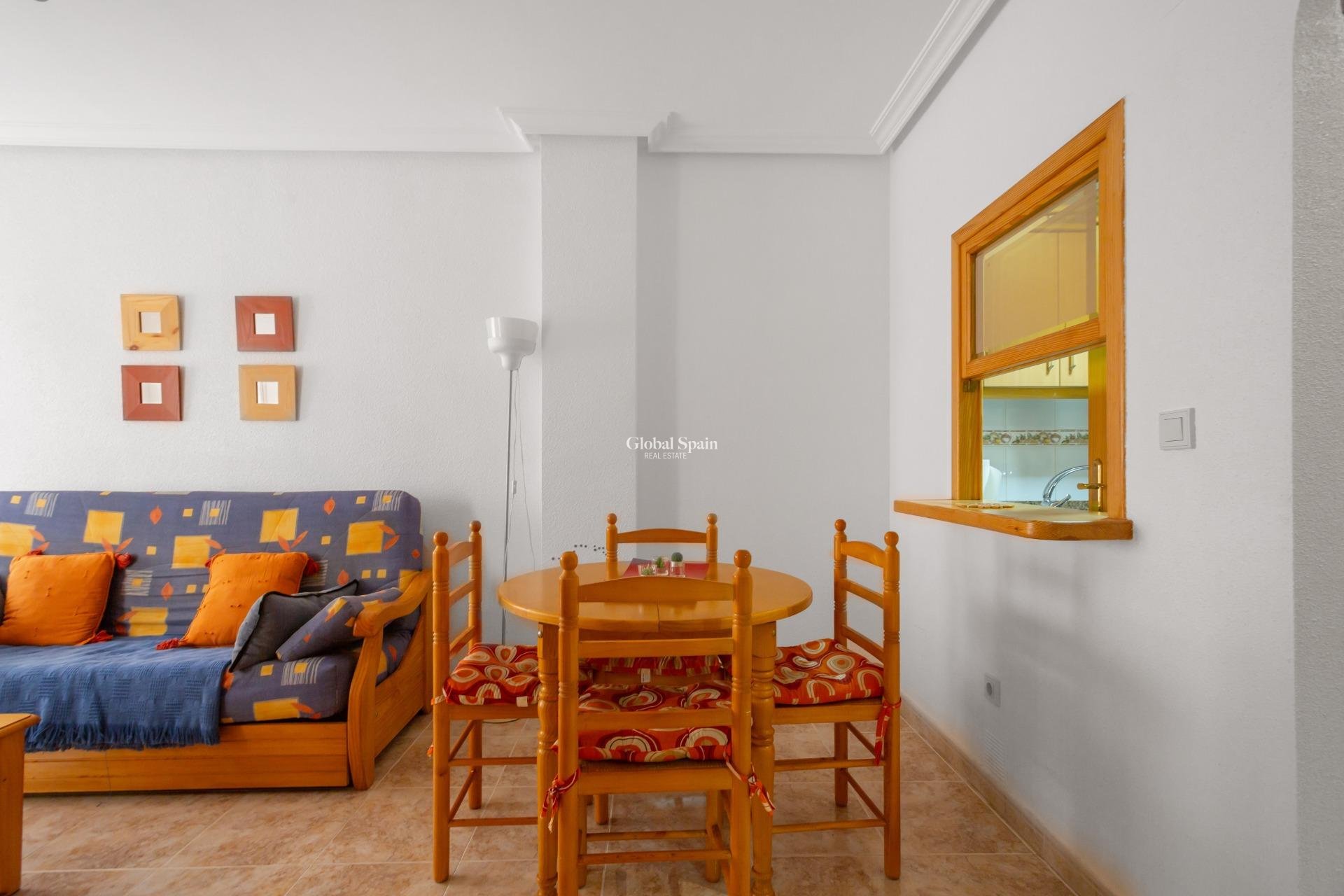 Venta - Apartamento -
TORREVIEJA - Centro