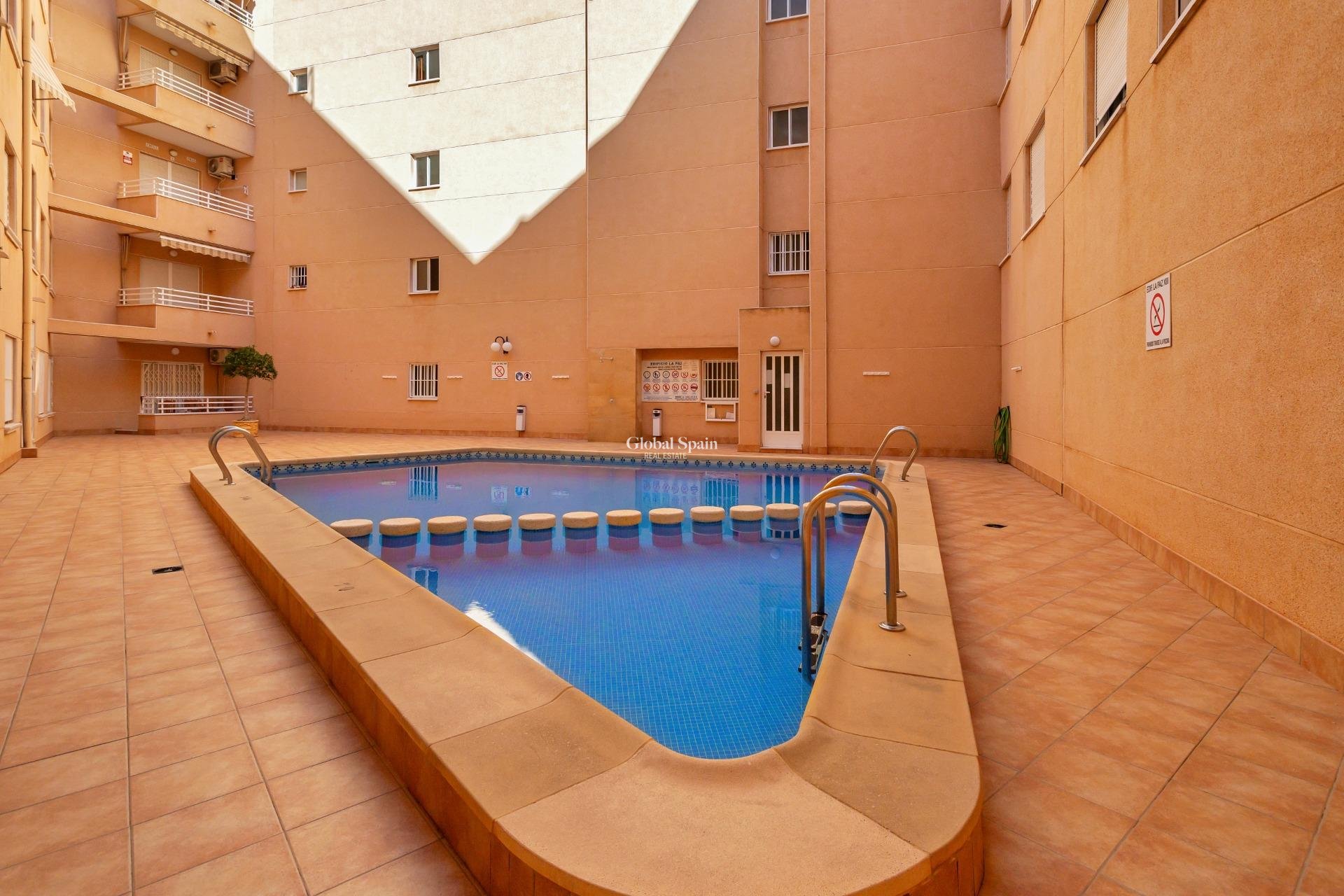 Venta - Apartamento -
TORREVIEJA - Centro