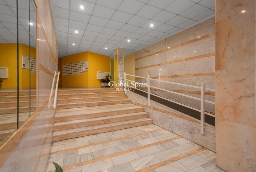 Venta - Apartamento -
TORREVIEJA - Centro