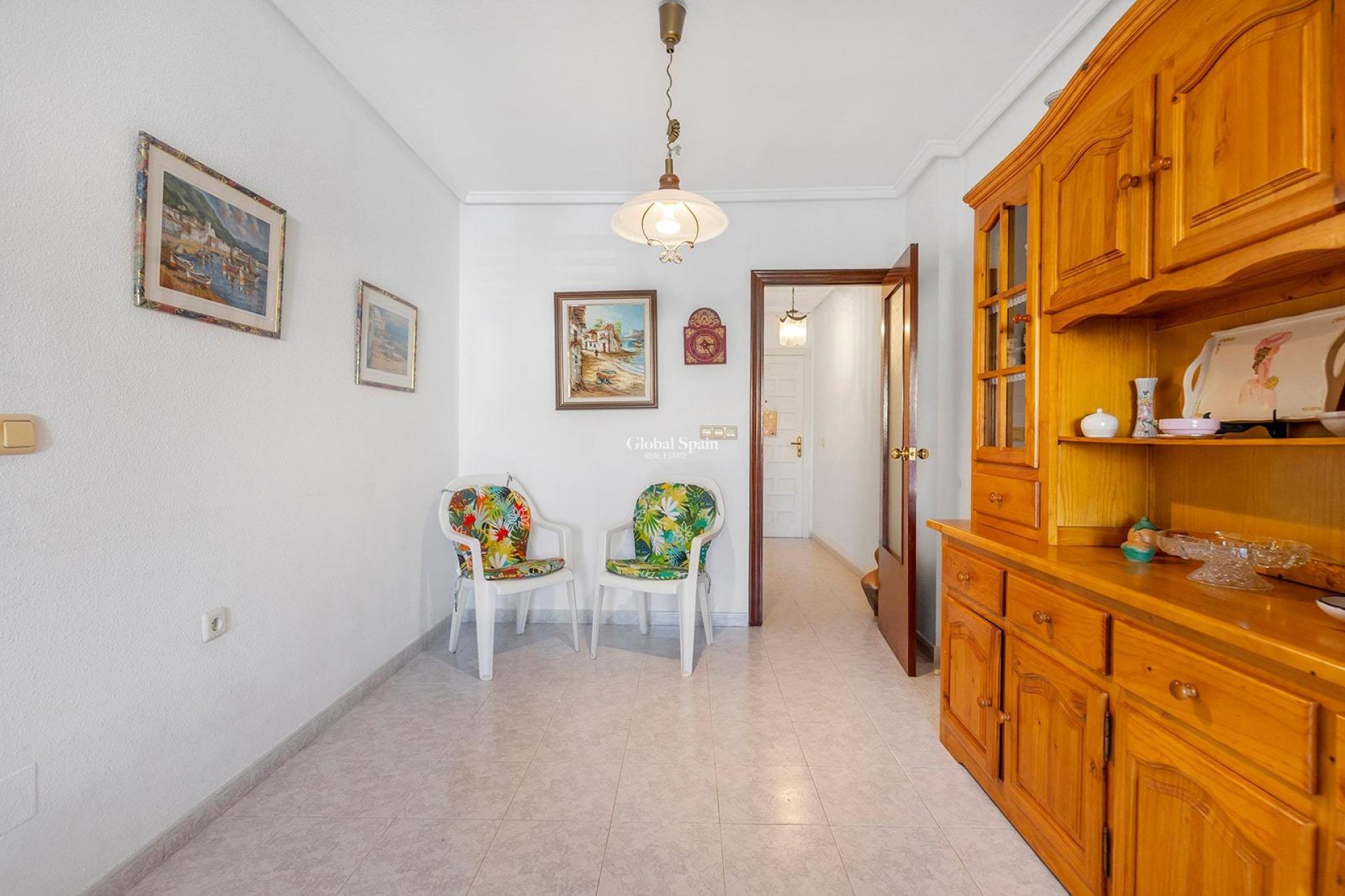 Venta - APARTAMENTO -
TORREVIEJA - Centro