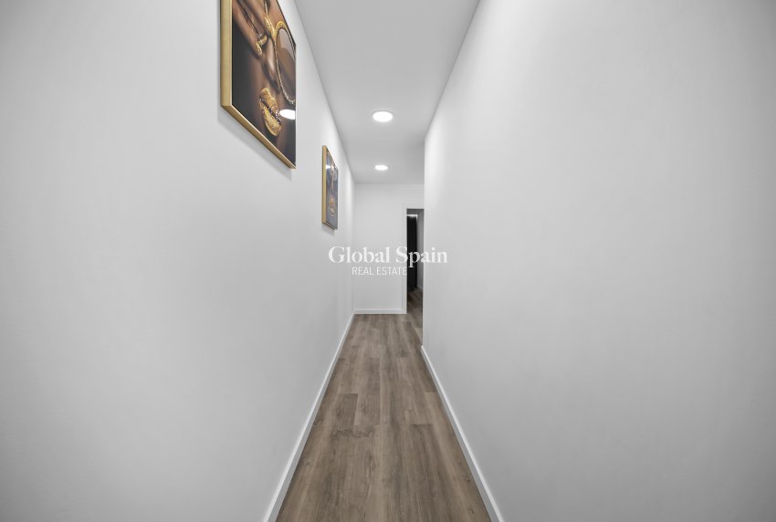 Venta - Apartamento -
TORREVIEJA - Centro