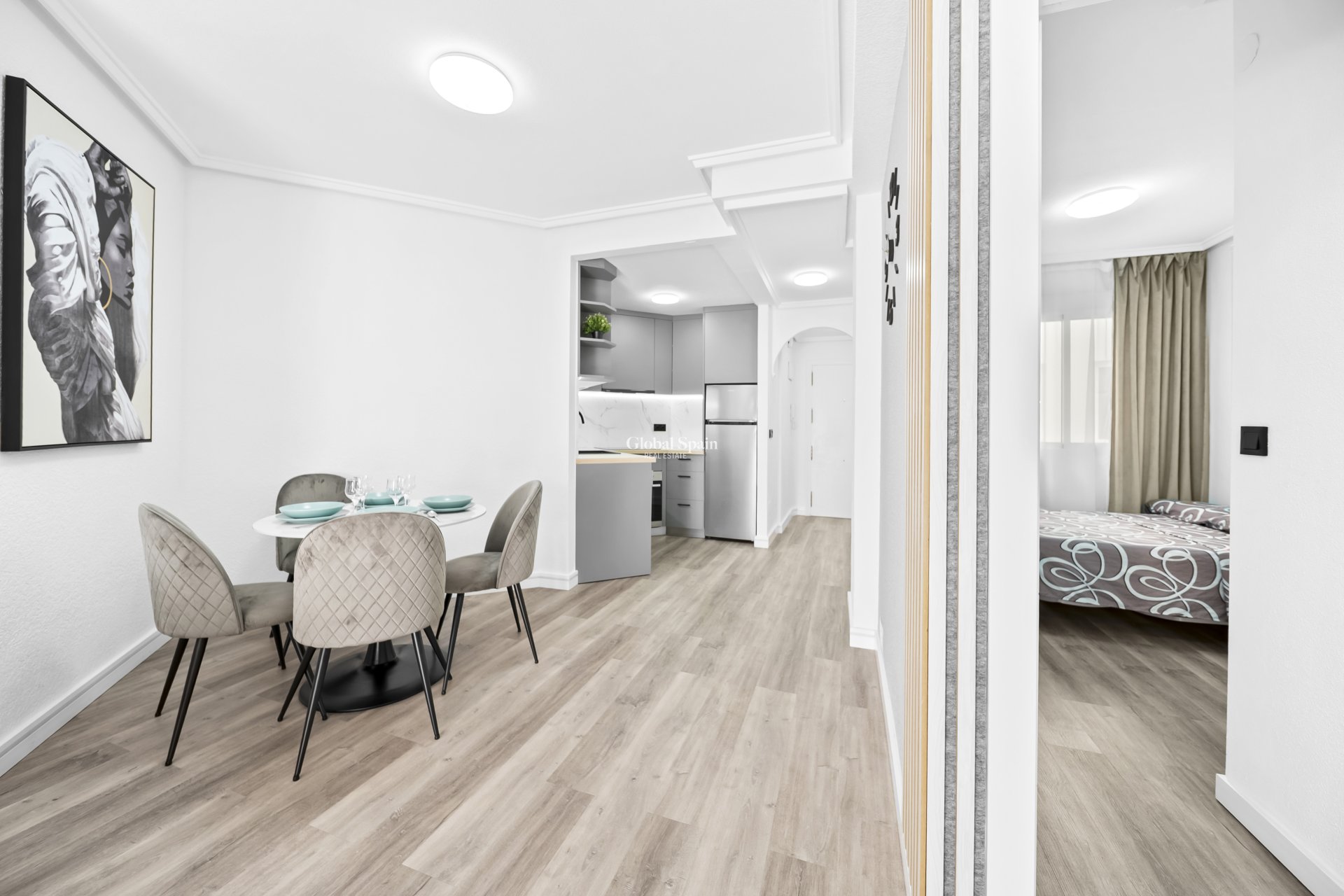 Venta - Apartamento -
TORREVIEJA - Centro