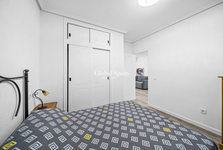 Venta - Apartamento -
TORREVIEJA - Centro