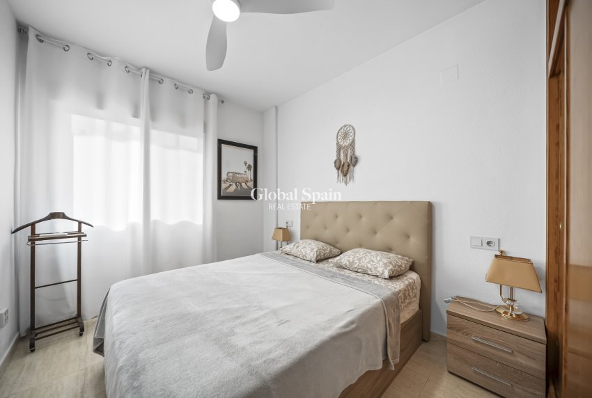 Venta - APARTAMENTO -
TORREVIEJA - Centro