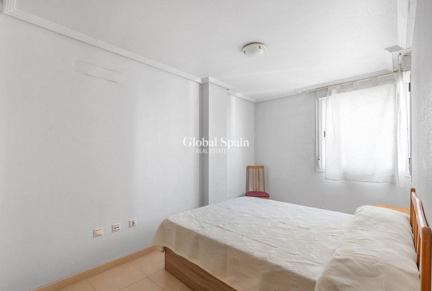 Venta - APARTAMENTO -
TORREVIEJA - Centro