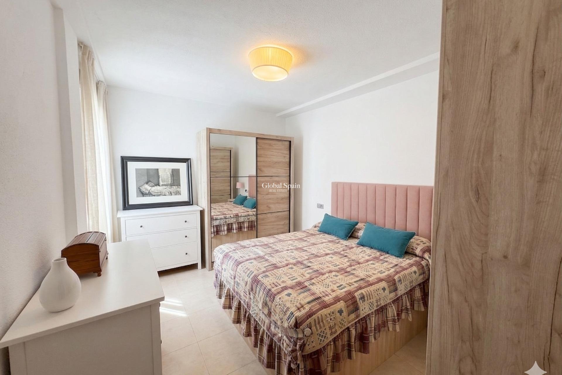 Venta - APARTAMENTO -
TORREVIEJA - Centro