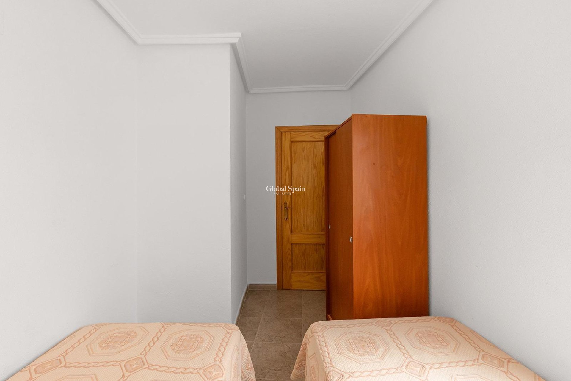 Venta - APARTAMENTO -
TORREVIEJA - Centro