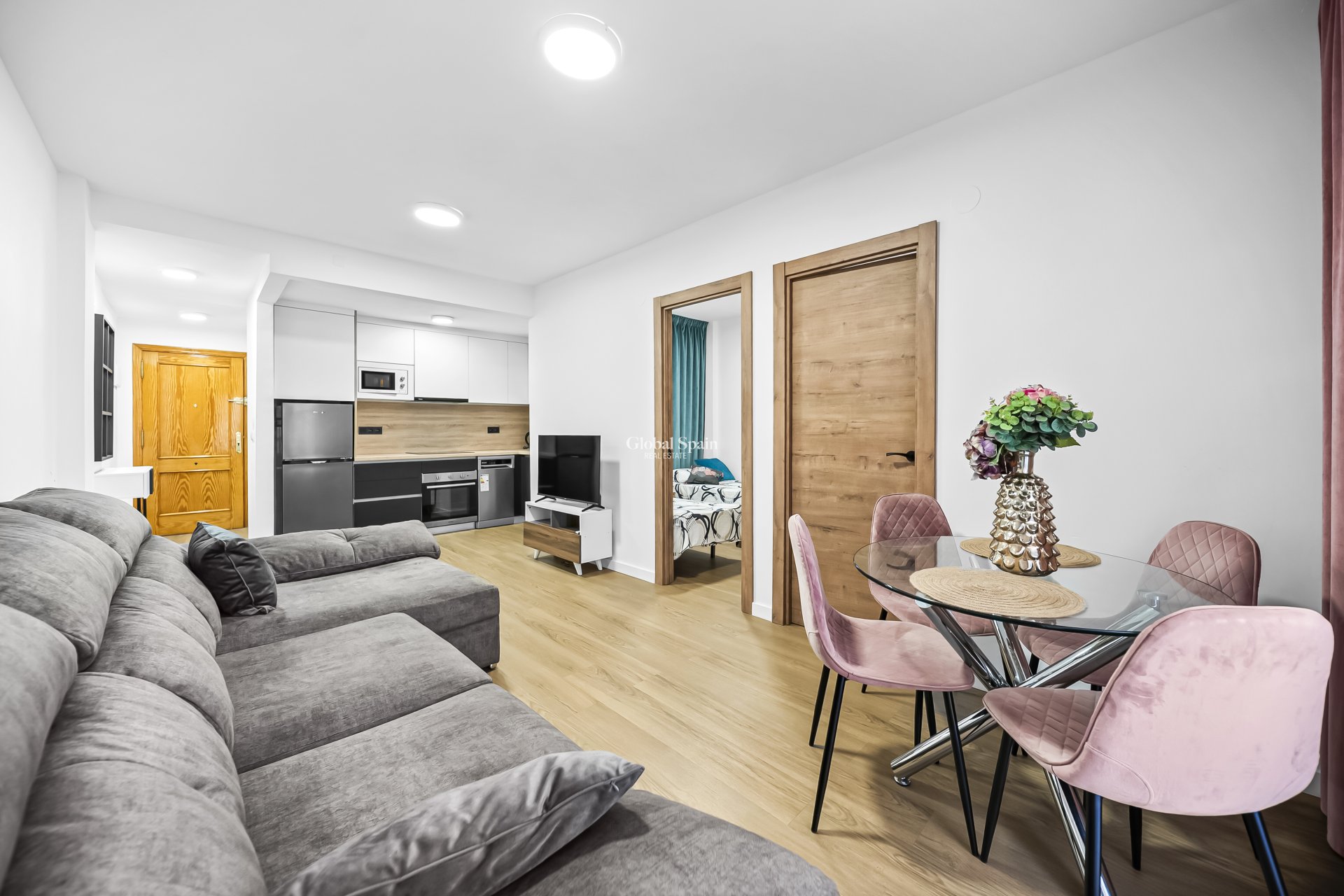 Venta - APARTAMENTO -
TORREVIEJA - Centro