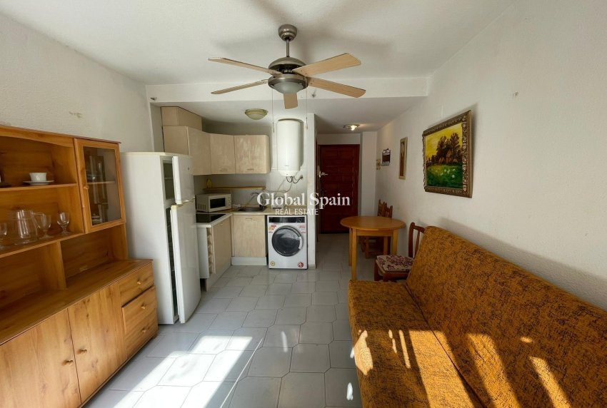 Venta - APARTAMENTO -
TORREVIEJA - Centro