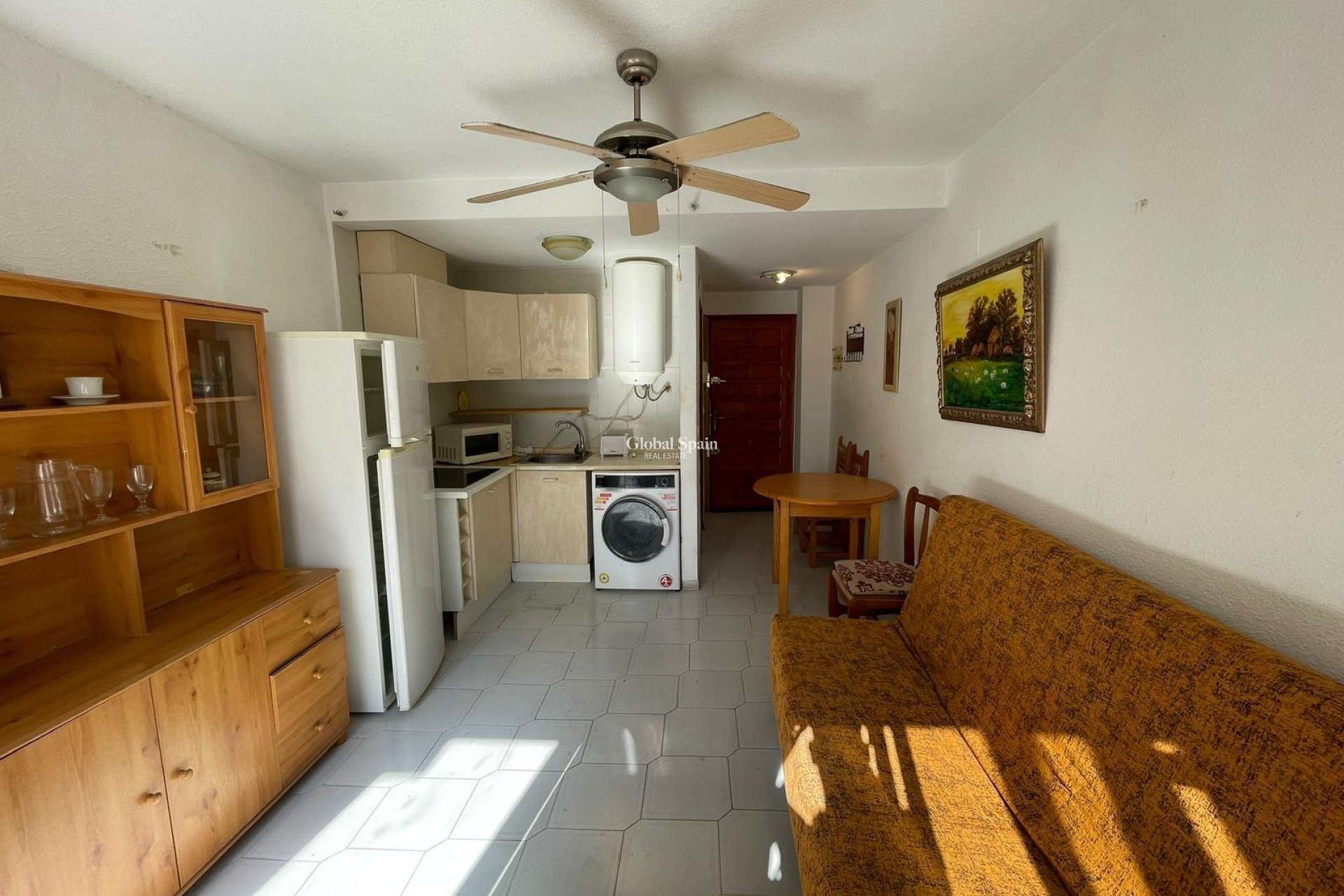 Venta - APARTAMENTO -
TORREVIEJA - Centro