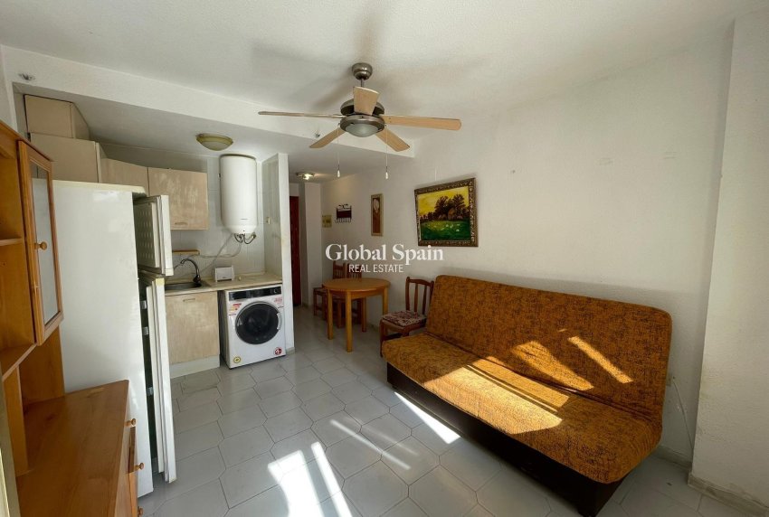 Venta - APARTAMENTO -
TORREVIEJA - Centro