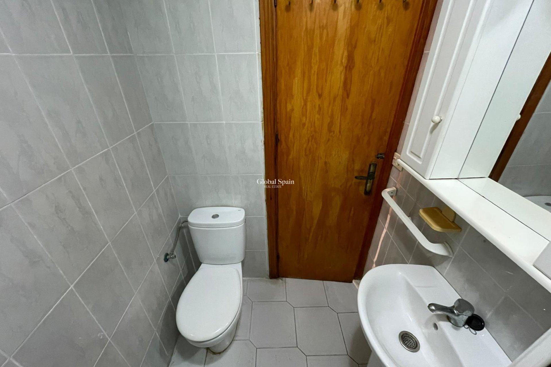 Venta - APARTAMENTO -
TORREVIEJA - Centro