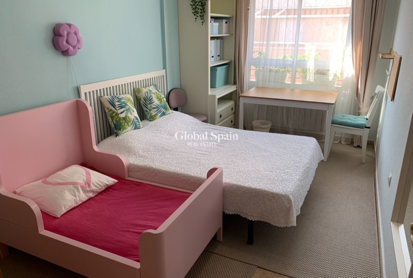 Venta - Apartamento -
TORREVIEJA - Centro