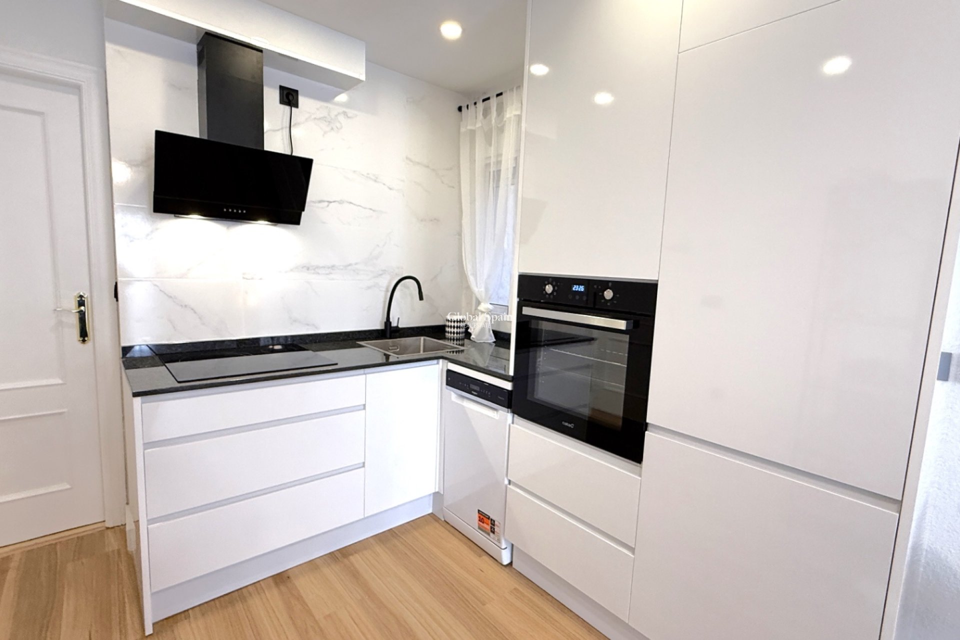 Venta - Apartamento -
TORREVIEJA - Costa Blanca Sur