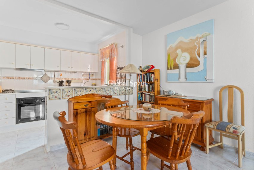 Venta - APARTAMENTO -
TORREVIEJA - Costa Blanca