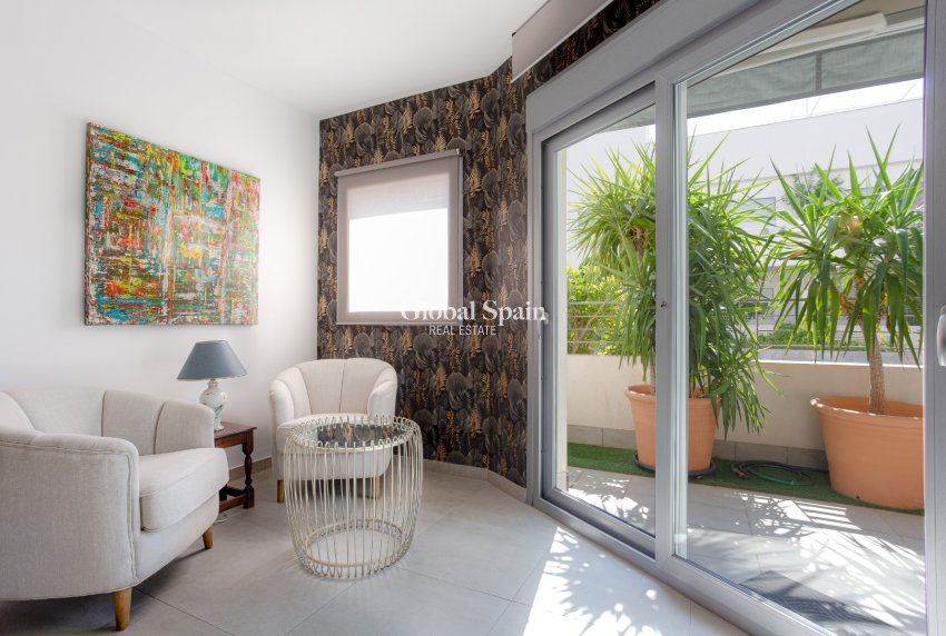 Venta - APARTAMENTO -
TORREVIEJA - Costa Blanca