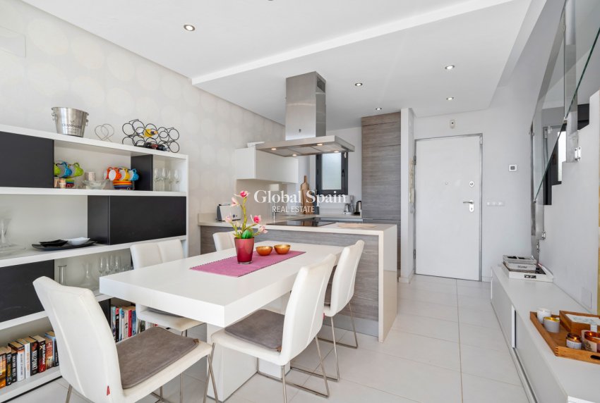 Venta - APARTAMENTO -
TORREVIEJA - Costa Blanca